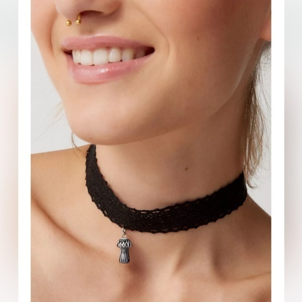 Mushroom lace necklace Choker UO Urban Outfitters